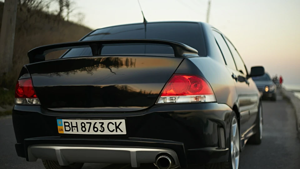 Mitsubishi Lancer жужжалка 2