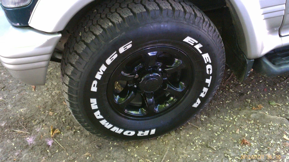 Mitsubishi Montero 4