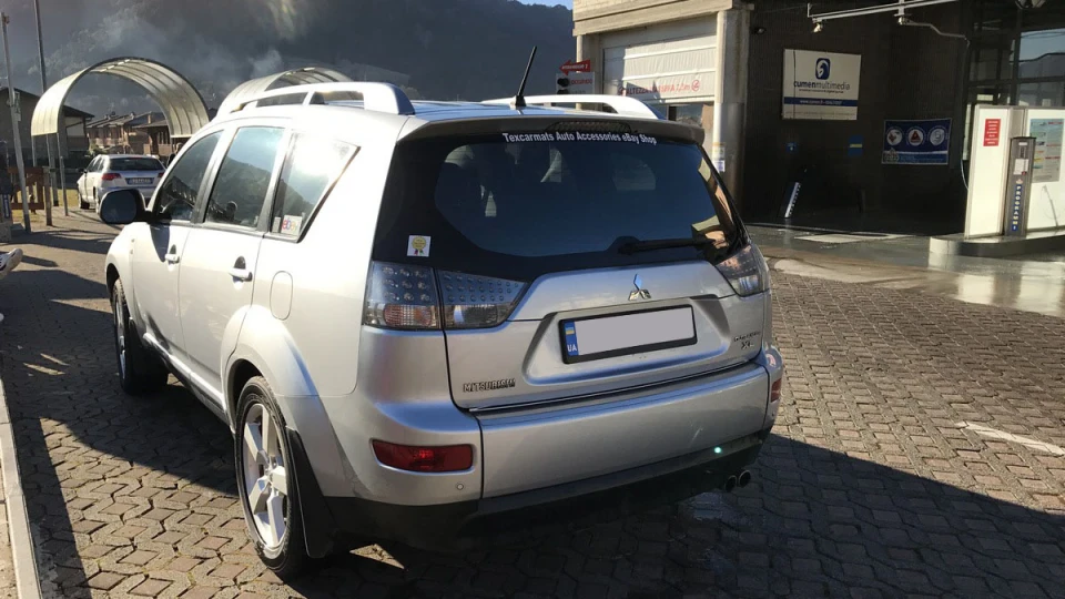 Mitsubishi Outlander XL 4