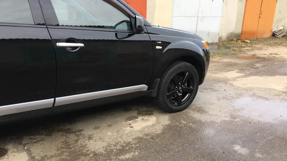 Mitsubishi Outlander XL 3