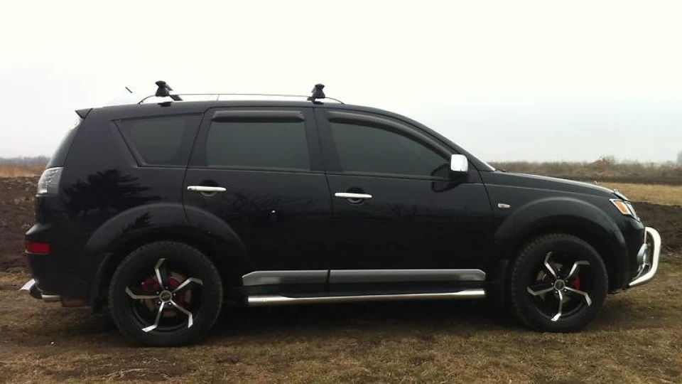 Mitsubishi Outlander XL 2