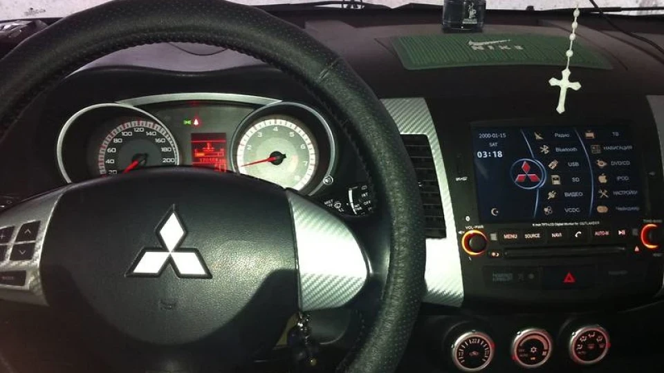 Mitsubishi Outlander XL 3