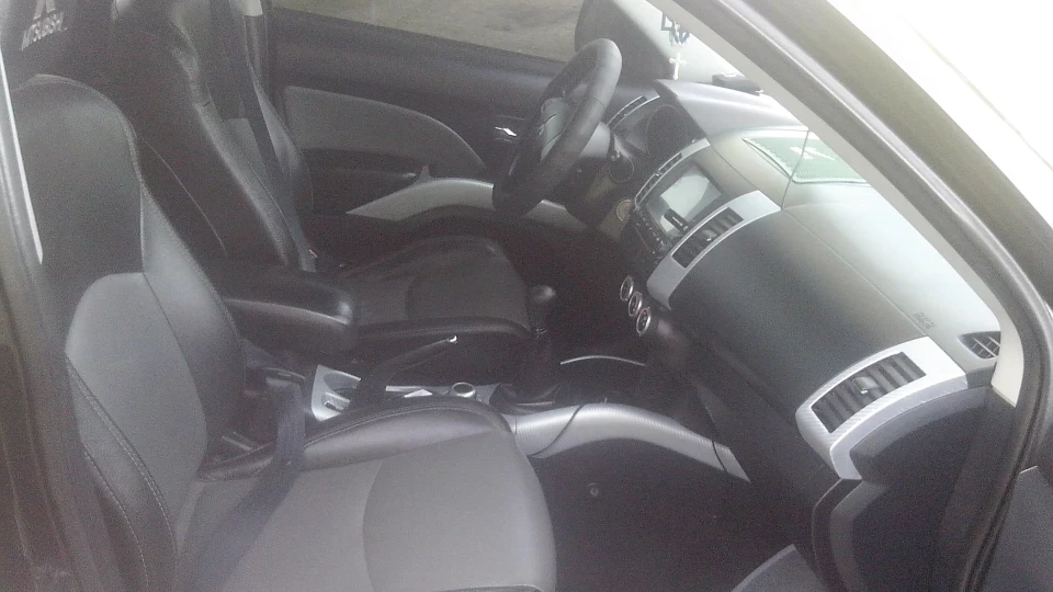 Mitsubishi Outlander XL 5