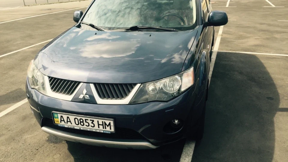 Mitsubishi Outlander XL 3