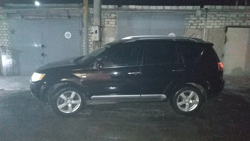 Mitsubishi Outlander XL