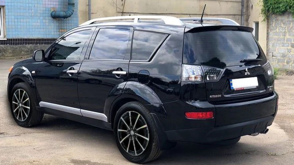 Mitsubishi Outlander XL