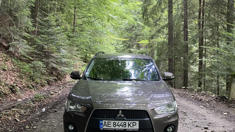 Mitsubishi Outlander XL 2