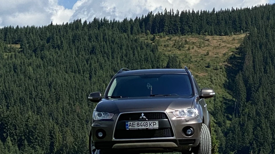 Mitsubishi Outlander XL 3