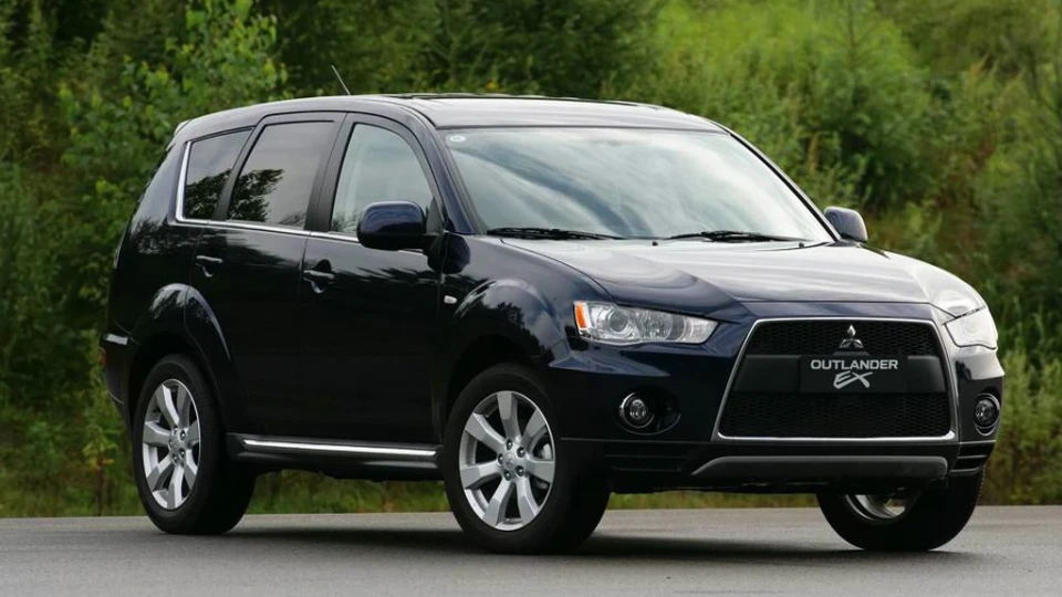 Mitsubishi Outlander XL 2