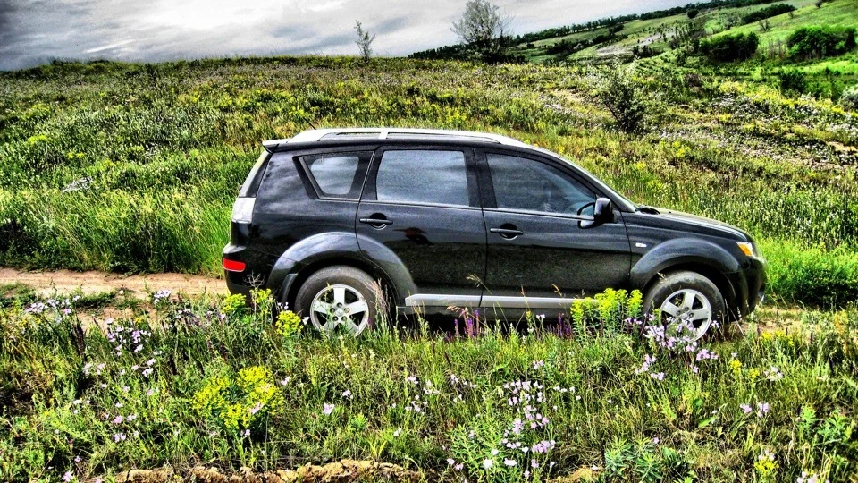 Mitsubishi Outlander XL 2