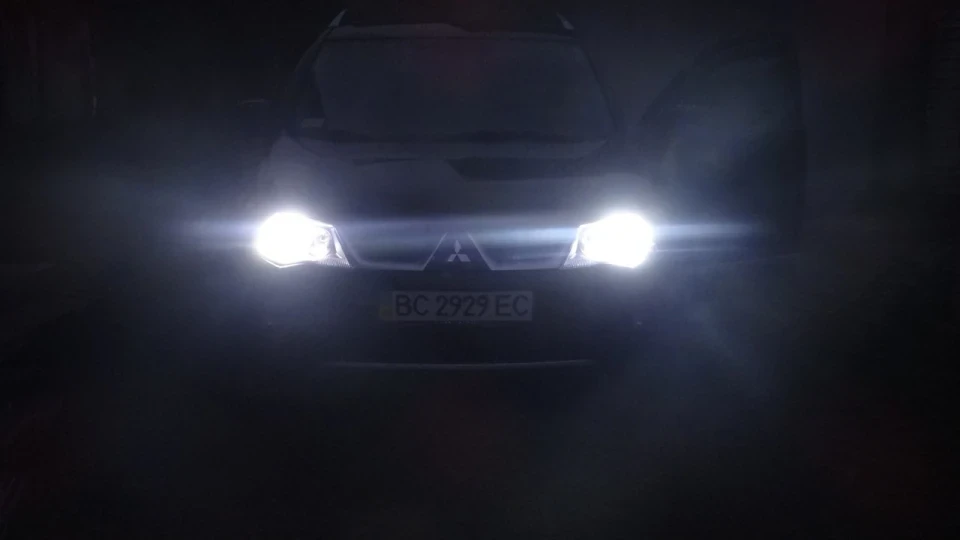 Mitsubishi Outlander XL