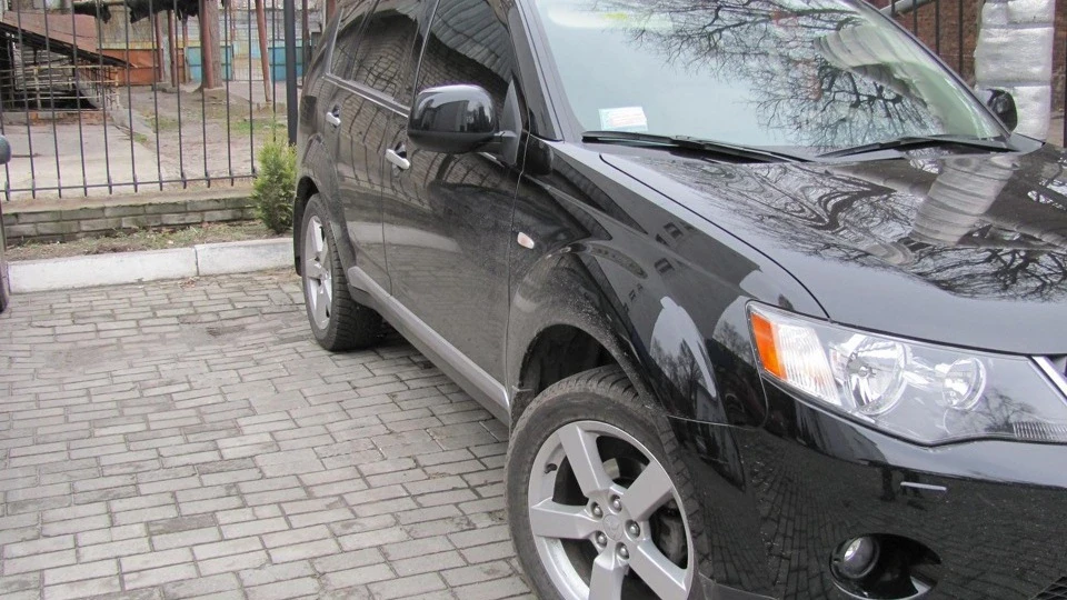Mitsubishi Outlander XL 5