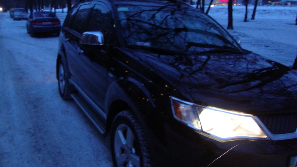 Mitsubishi Outlander XL 2