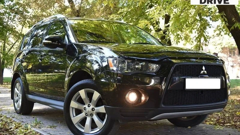 Mitsubishi Outlander XL 2