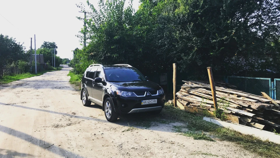 Mitsubishi Outlander XL 2