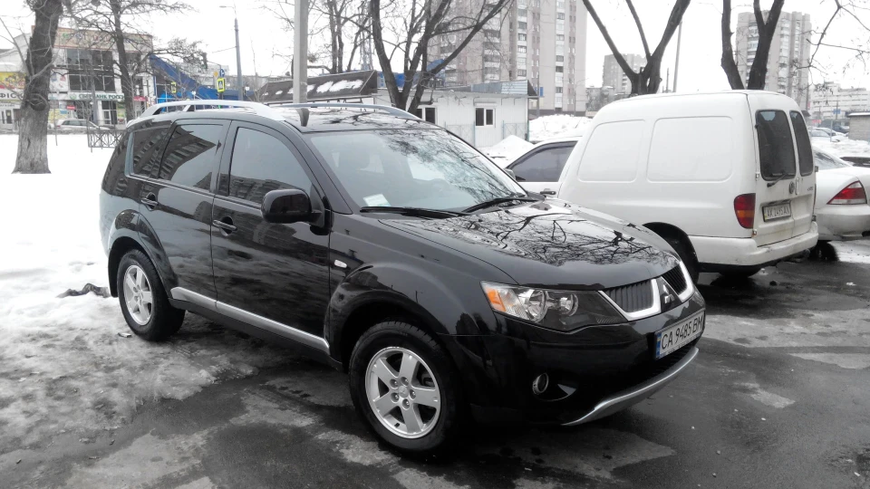 Mitsubishi Outlander XL 2