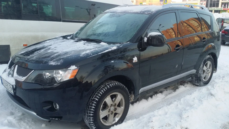 Mitsubishi Outlander XL 4