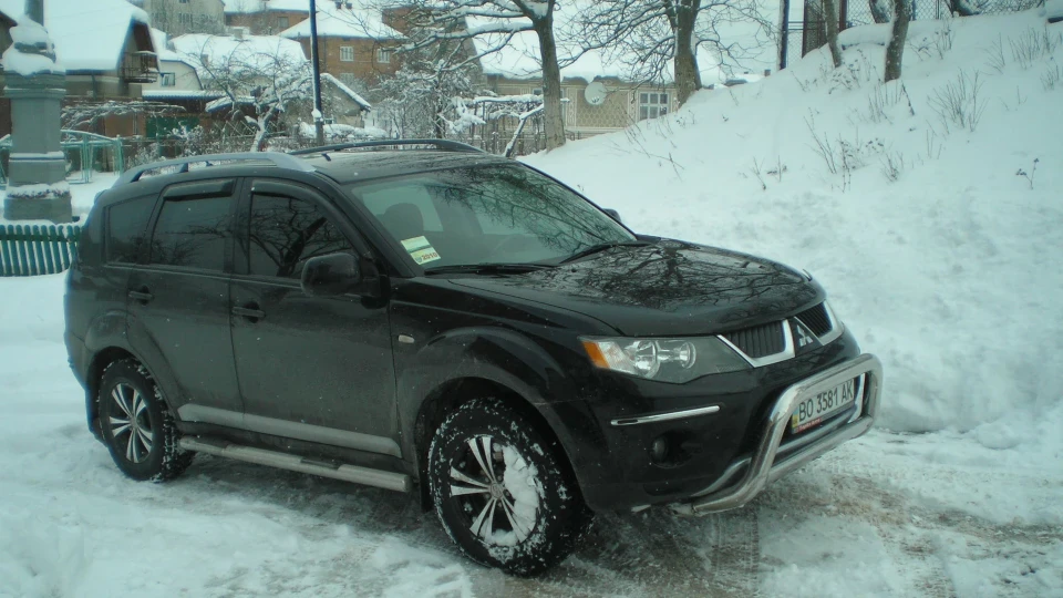 Mitsubishi Outlander XL