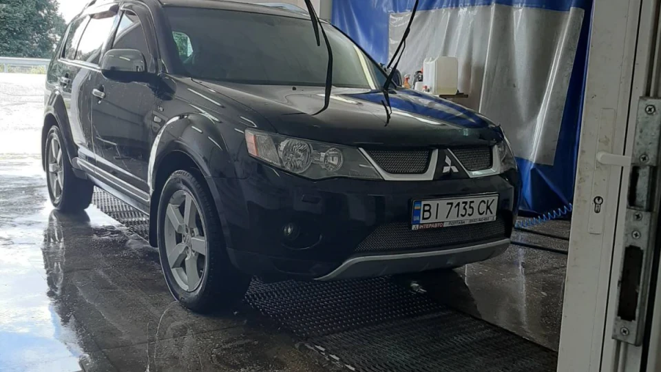 Mitsubishi Outlander XL 3