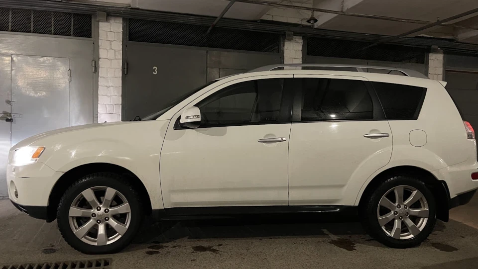 Mitsubishi Outlander XL