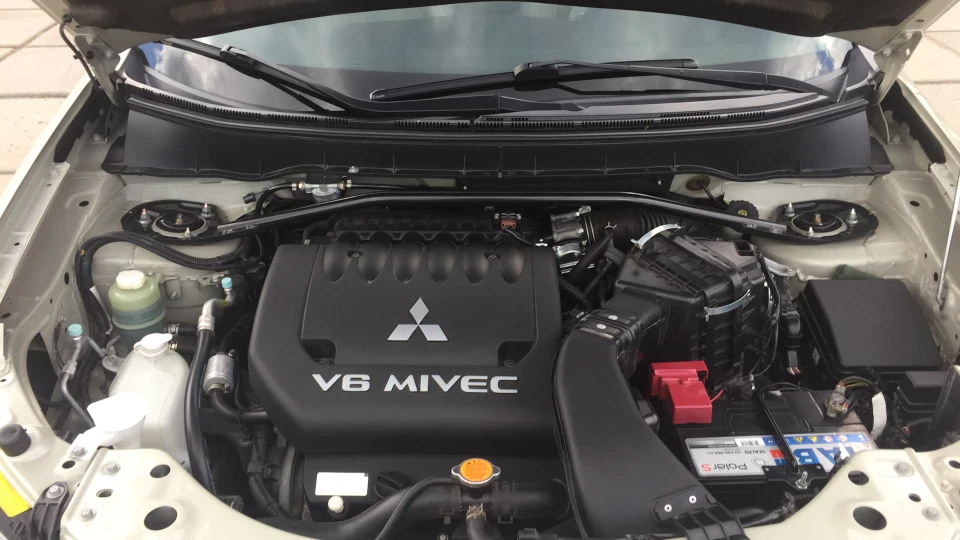 Mitsubishi Outlander XL 5