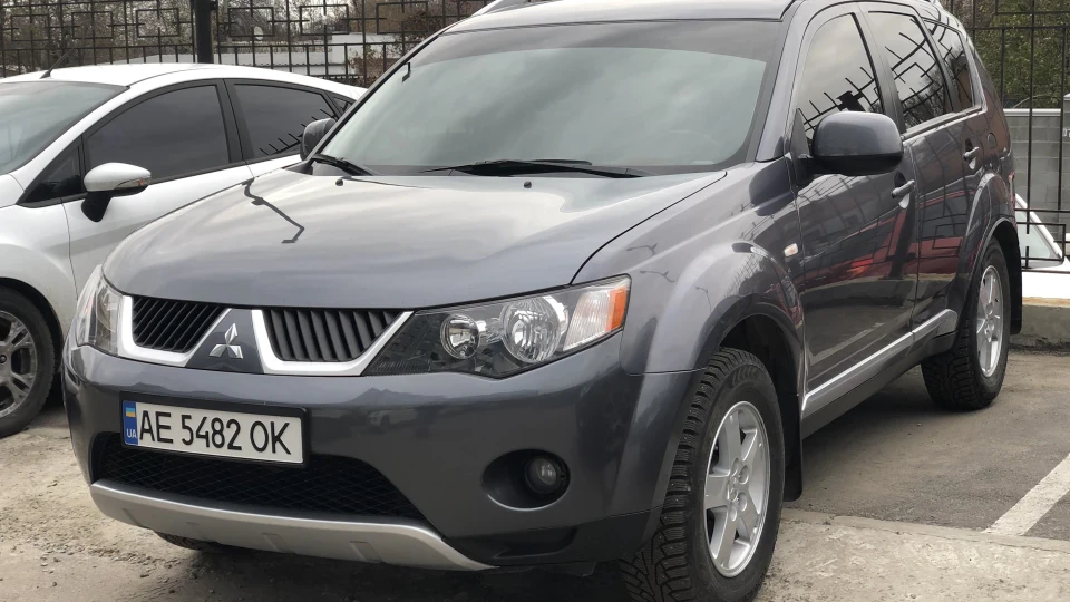 Mitsubishi Outlander XL 2.4 механіка 2