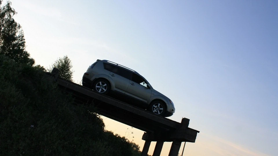 Mitsubishi Outlander XL 2.4L 4