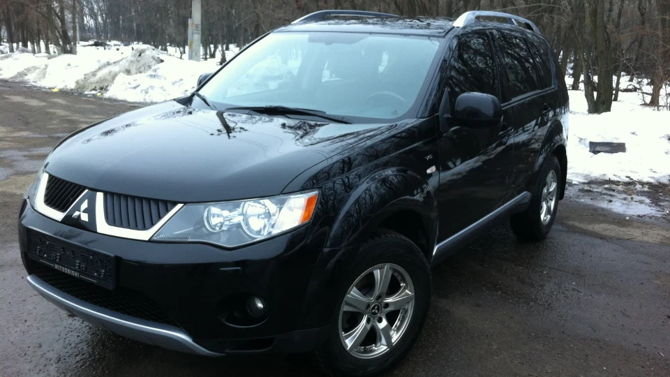 Mitsubishi Outlander XL 3.0. 220 л.с. 3