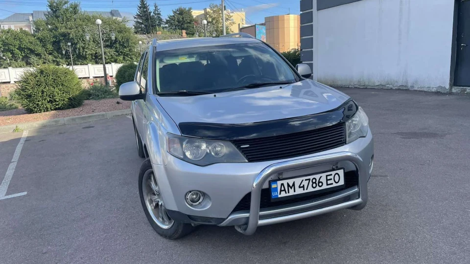 Mitsubishi Outlander XL 3.0 ROCKFORD 3