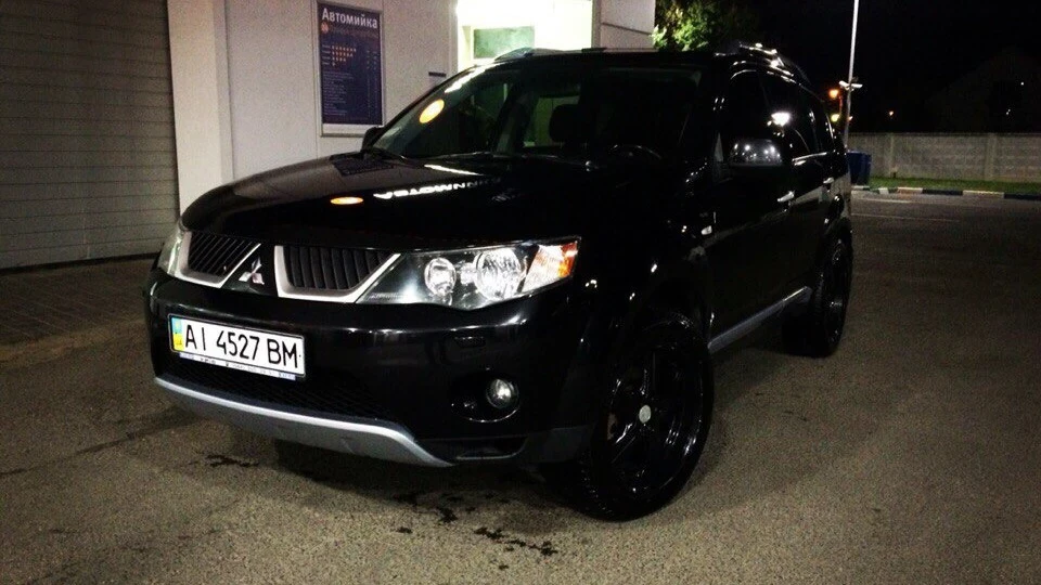 Mitsubishi Outlander XL 3.0 v6 2