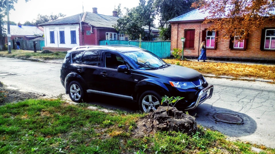 Mitsubishi Outlander XL 3.0 V6 4