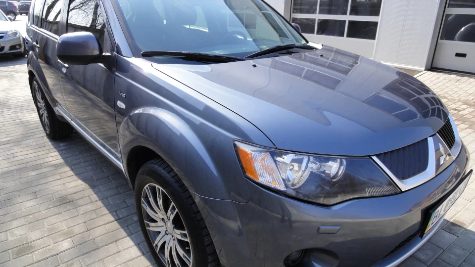 Mitsubishi Outlander XL 3.0 4