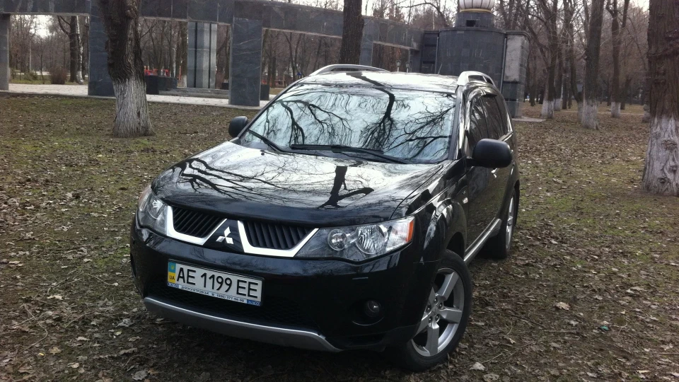 Mitsubishi Outlander XL 3.2 6.3 до 100 км/год