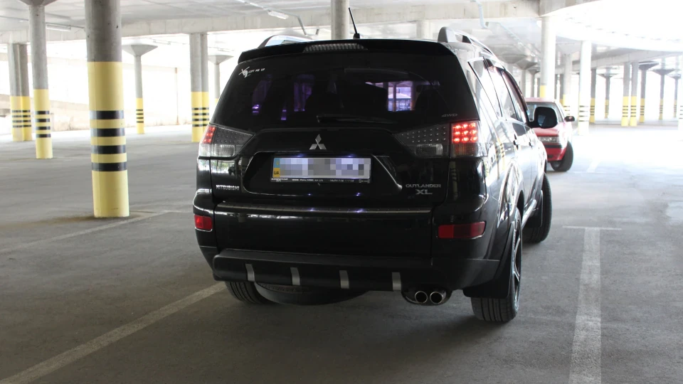 Mitsubishi Outlander XL 3х літровий спортсмен 4