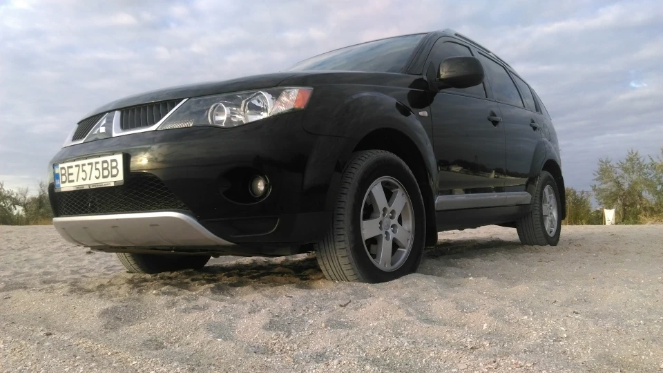 Mitsubishi Outlander XL 4x4 MT 4