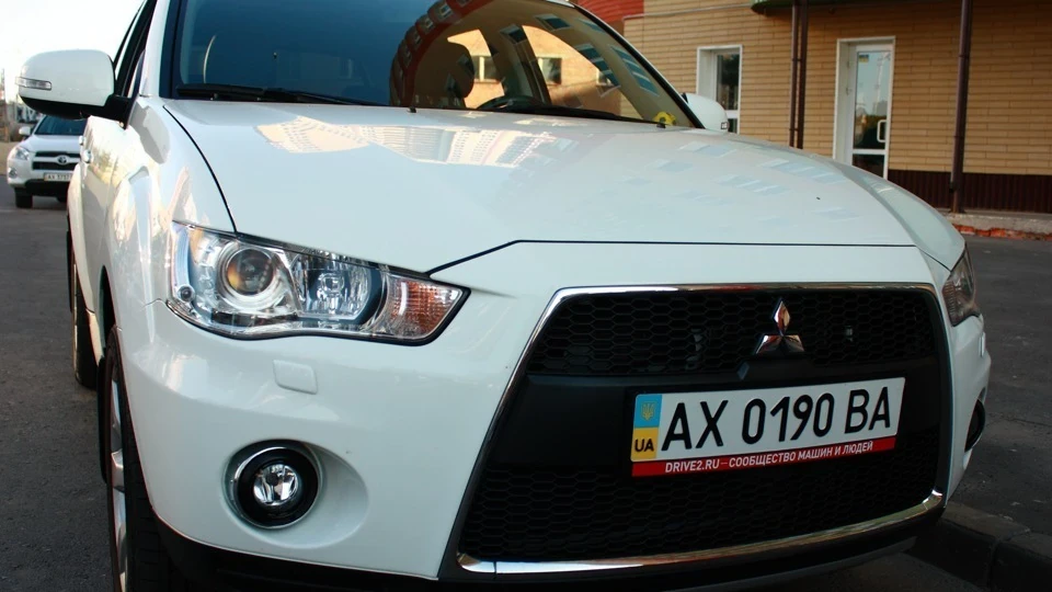Mitsubishi Outlander XL БІЛИЙ 2