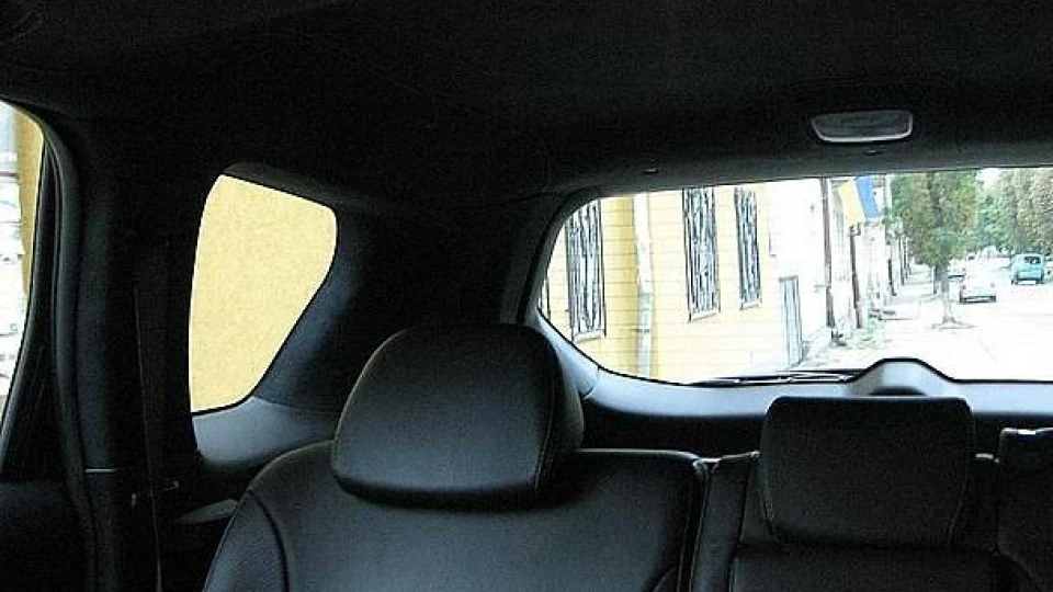 Mitsubishi Outlander XL Black 3