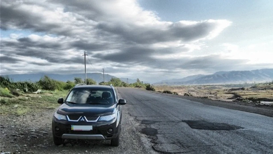 Mitsubishi Outlander XL Blackout 3