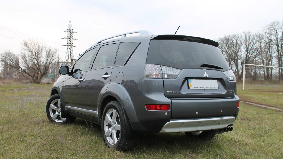 Mitsubishi Outlander XL Chika 2