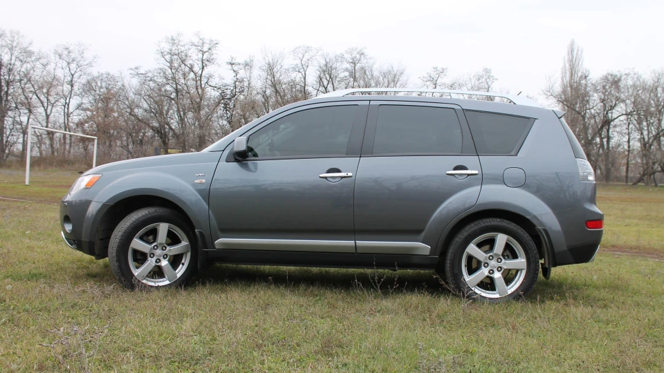 Mitsubishi Outlander XL Chika 3