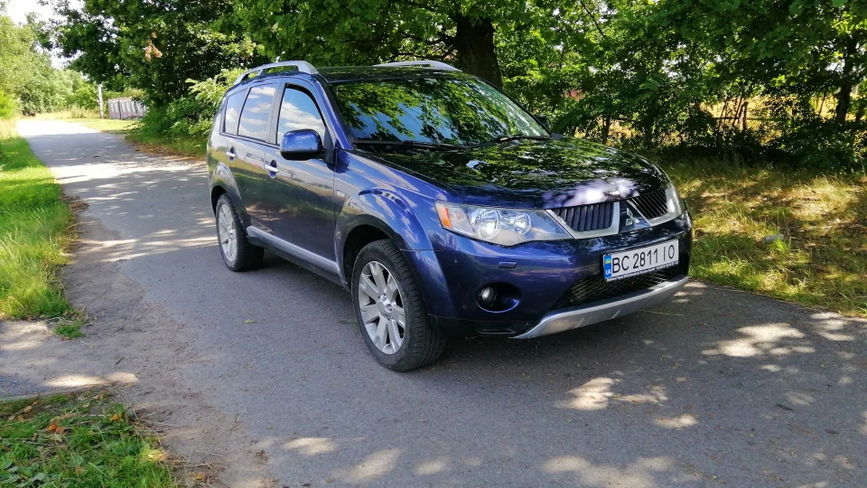 Mitsubishi Outlander XL DI-D 3