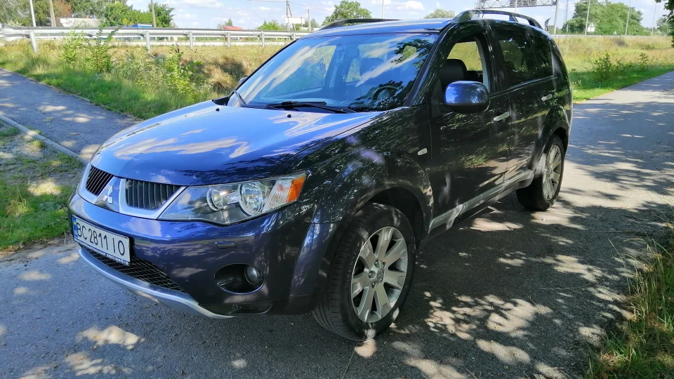 Mitsubishi Outlander XL DI-D 4