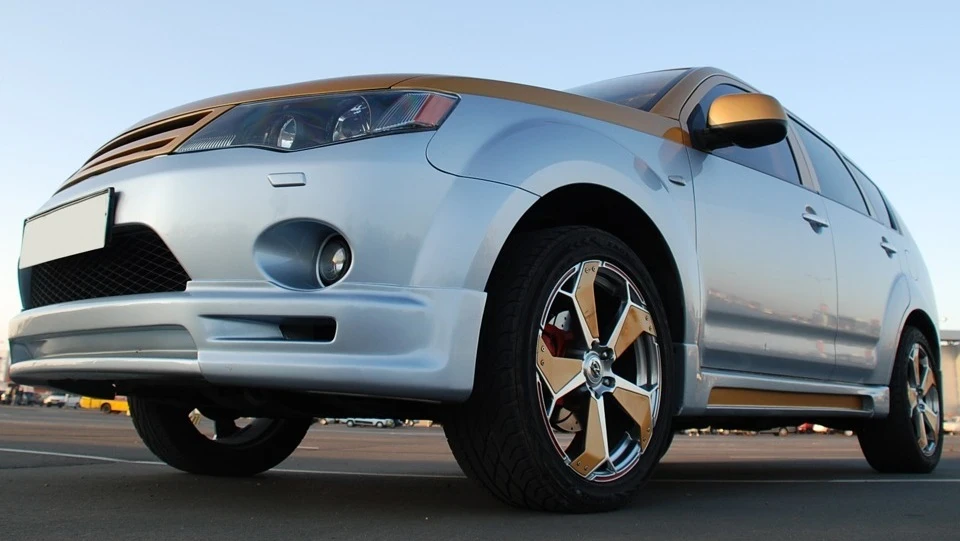 Mitsubishi Outlander XL Gold Edition 4