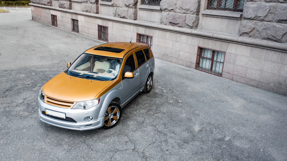 Mitsubishi Outlander XL Gold Edition 5