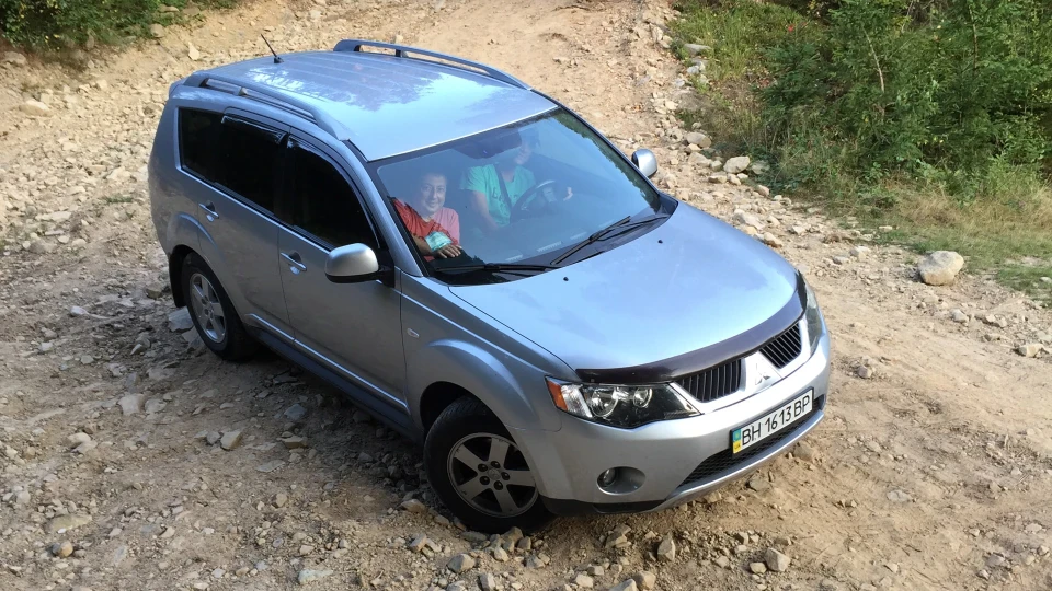 Mitsubishi Outlander XL японочка 4