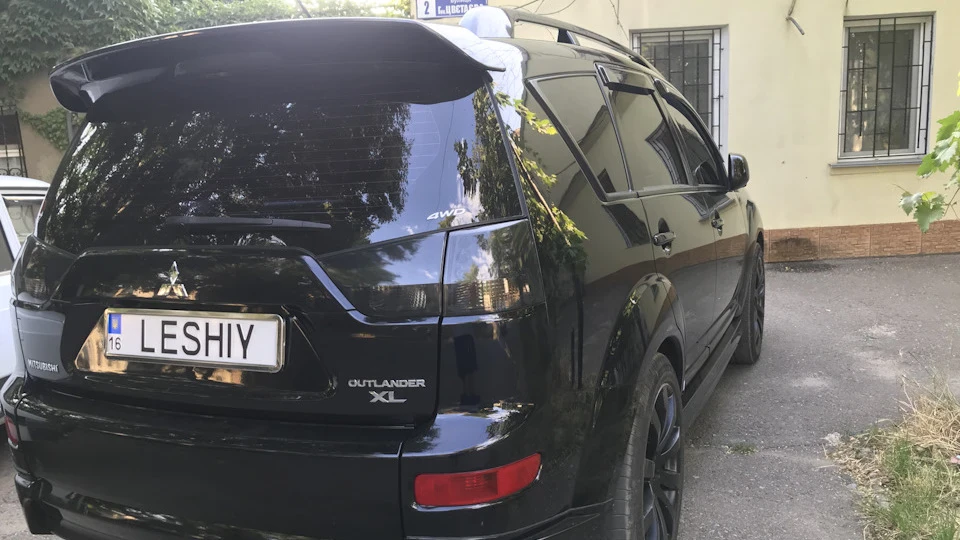 Mitsubishi Outlander XL [LESHIY] ROADEST 3