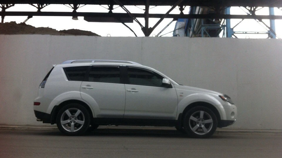 Mitsubishi Outlander XL Mitsuban 3.0 3