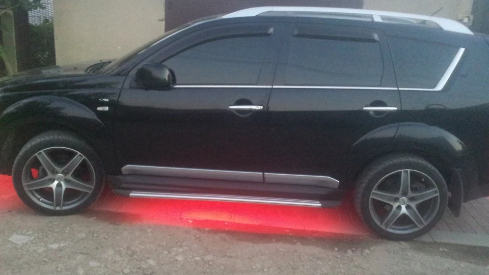 Mitsubishi Outlander XL <ReD Scorpion> 3
