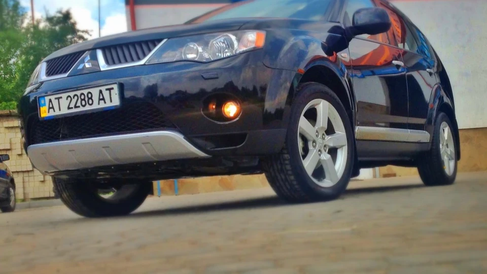 Mitsubishi Outlander XL Rockford Fosgate® 4