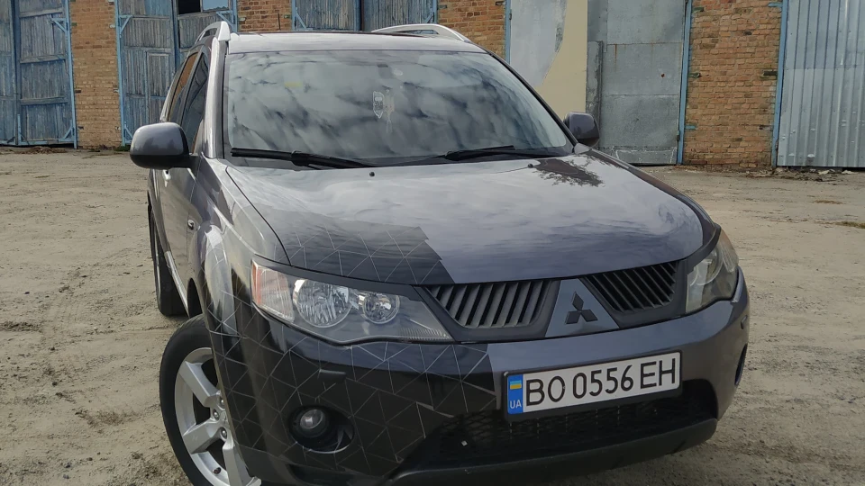 Mitsubishi Outlander XL Rockford 2